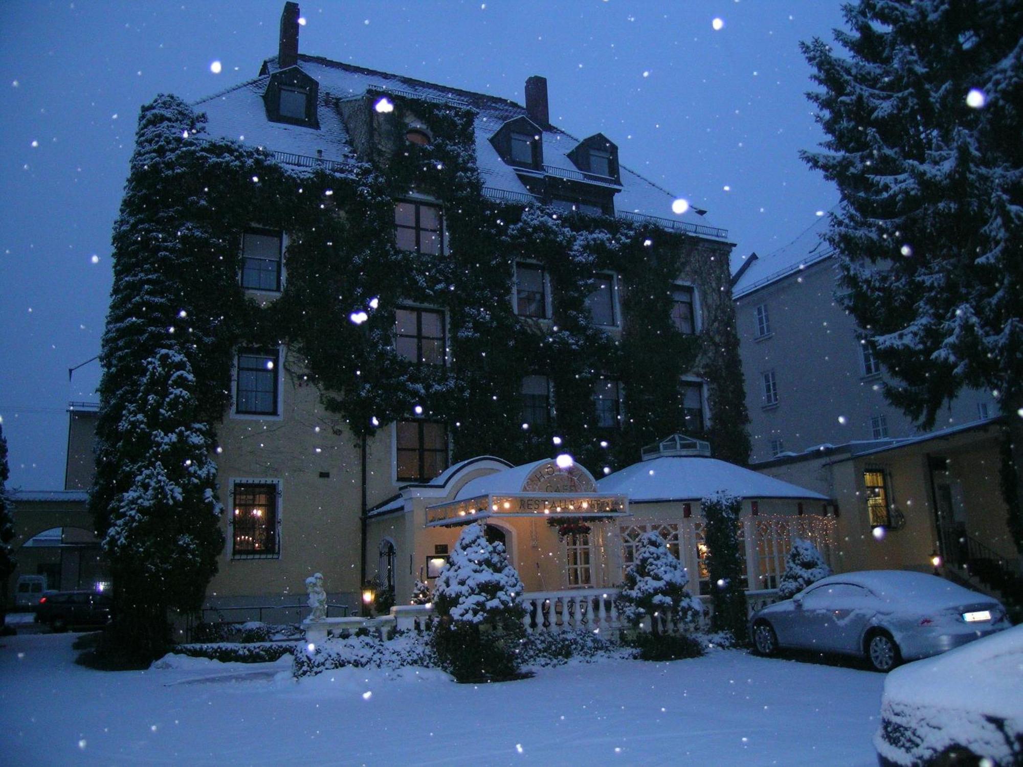 Romantik Hotel Fuerstenhof Landshut Buitenkant foto