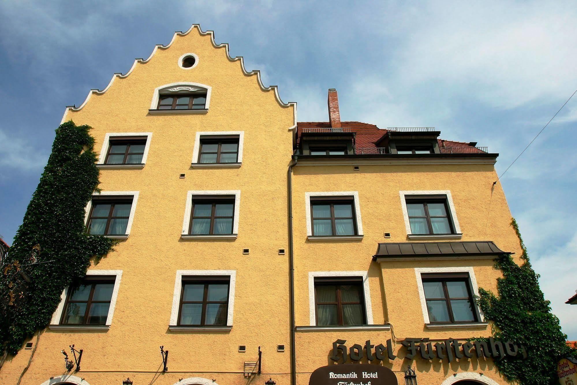 Romantik Hotel Fuerstenhof Landshut Buitenkant foto